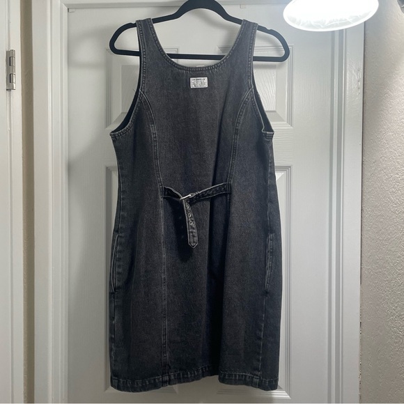 Distressed Levi’s Dress - Picture 3 of 3
